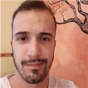 Studente universitario laureato e plurilinguista